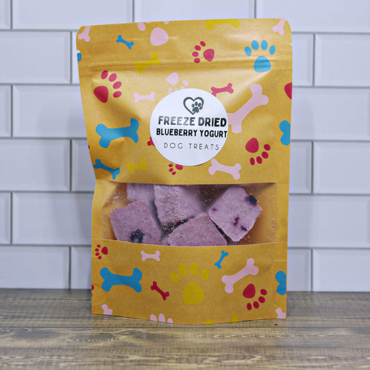 Freeze Dried Blueberry Yogurt Dog Treats | Healthy Fruit & Yogurt Snack for Dogs